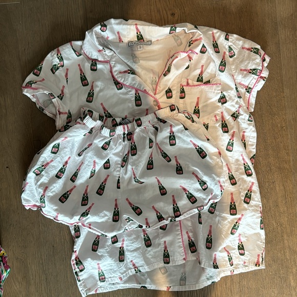 Toss Designs Small Champagne short pajama set - Picture 7 of 7